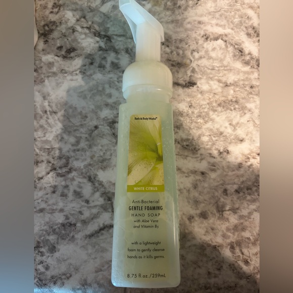 Bath & Body Works Other - bath and body works white citrus soap foam Retired Discontinued New Rare HTF